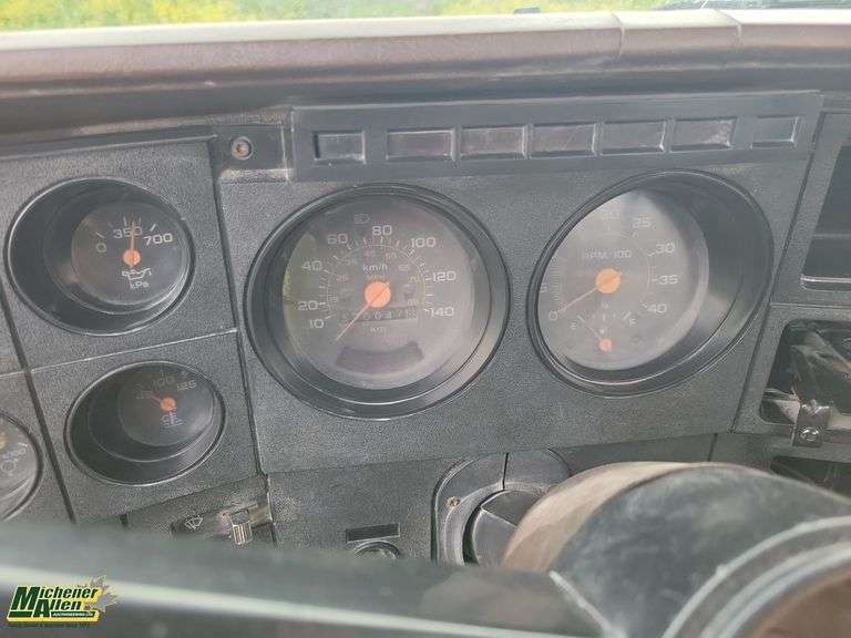 Non-Operable  1987  GMC  TopKick C70  S/A  Service Truck