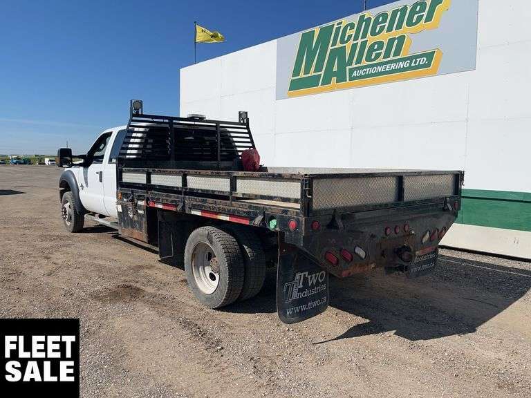 2015  Ford  F-550 Super Duty 4X4  S/A  Deck Truck