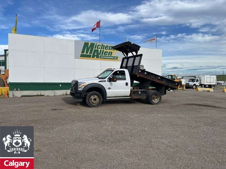 2013  Ford  F-550 Super Duty  S/A  Tilt Deck Truck