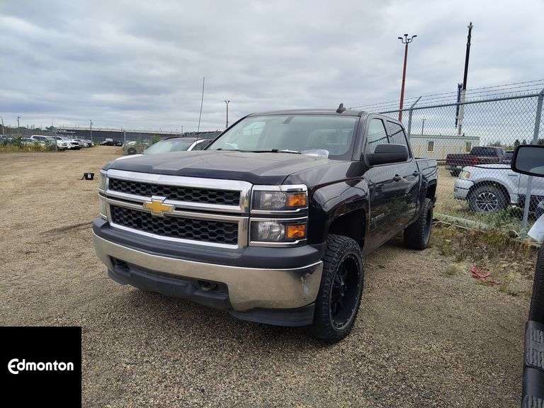2015  Chevrolet  Silverado 1500  4x4 4dr Crew Cab 5.8 ft. SB