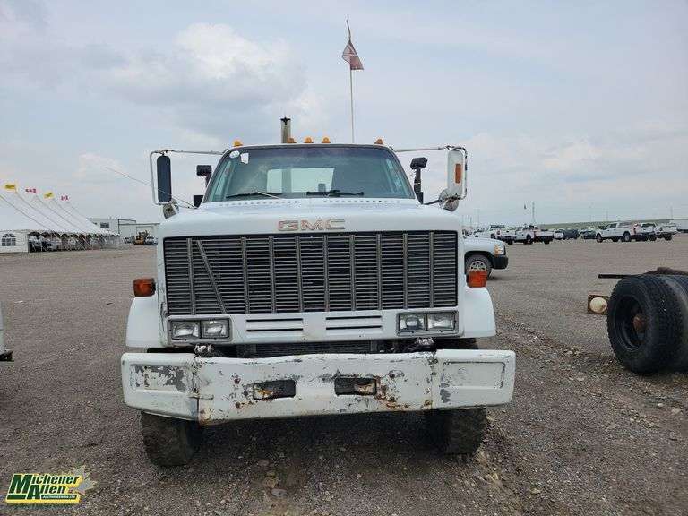Non-Operable  1987  GMC  TopKick C70  S/A  Service Truck