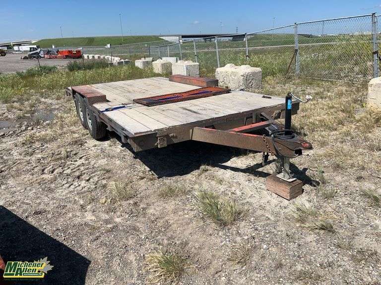 2015  North Woods  T/A  16  Car Trailer