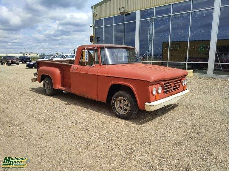 1970  Dodge   D100  2 Door Stepside Pickup