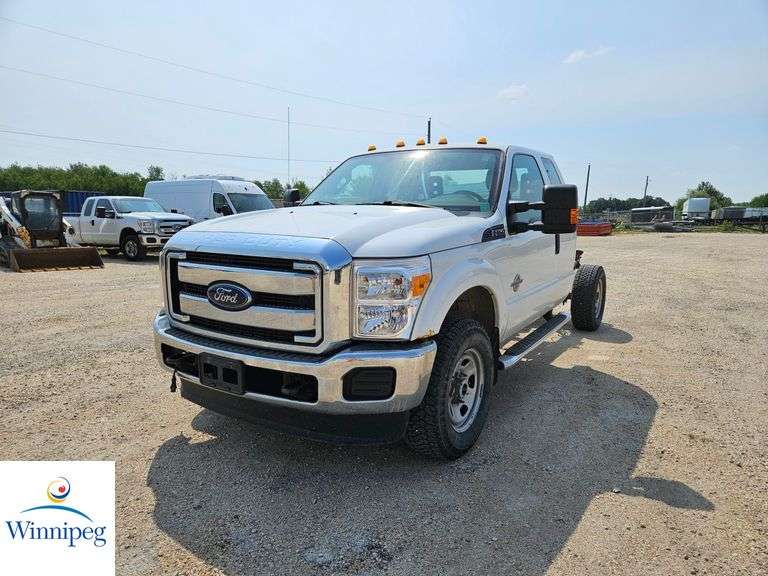 2014  Ford  F-350 Super Duty  S/A  Cab & Chassis
