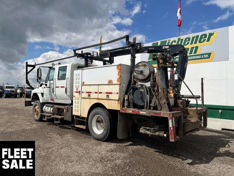 2013  International  WorkStar 7500  4X2 4dr Crew Cab  S/A  Service Truck