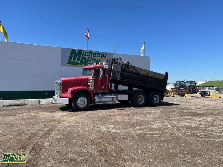 1993  Freightliner  FLD120 SD  T/A  Dump Truck