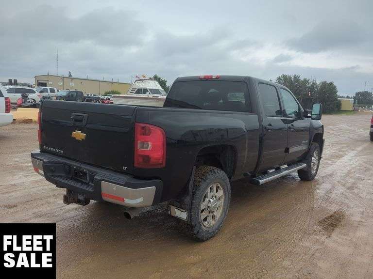 2014  Chevrolet  Silverado 2500HD  4x4 LT 4dr Crew Cab SB