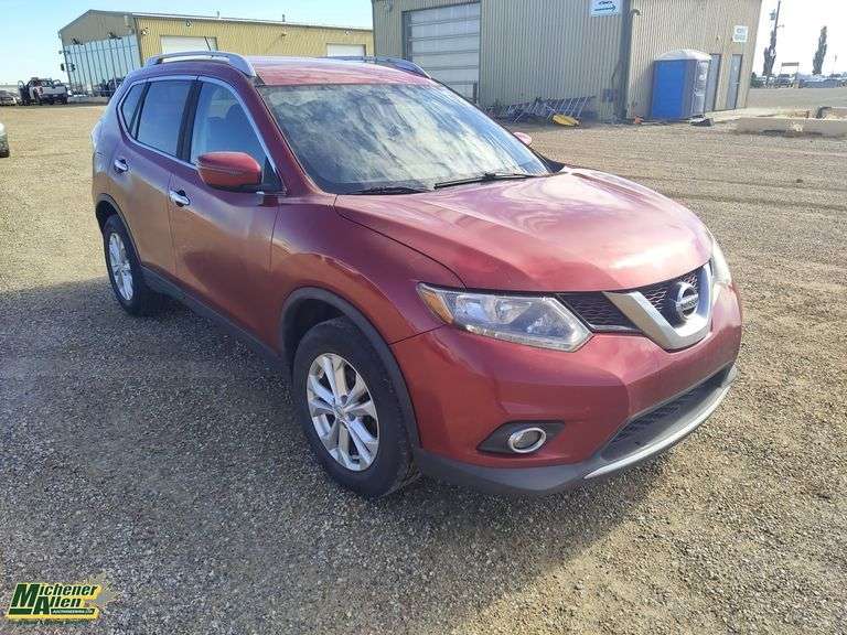 2016  Nissan  Rogue  AWD SV 4dr Crossover