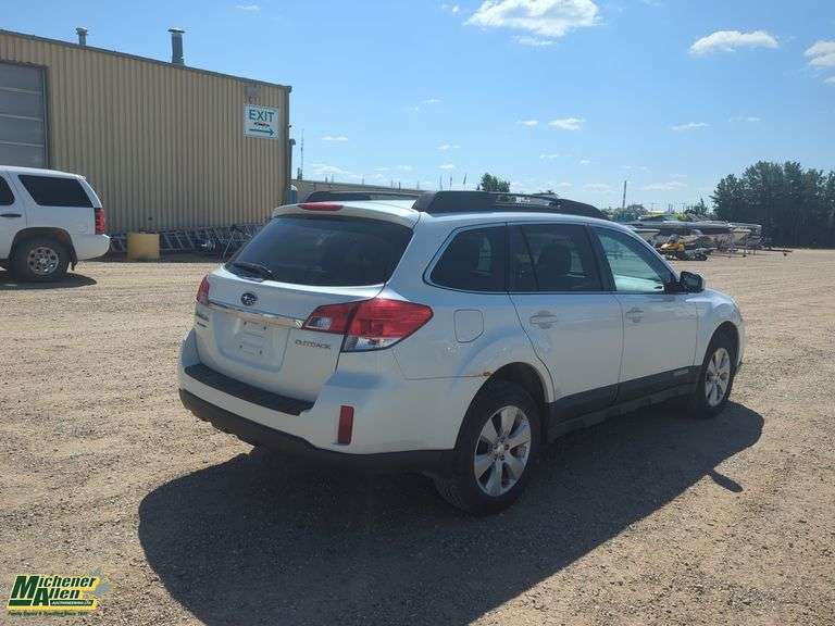 2010  Subaru  Outback  AWD 2.5i Premium 4dr Wagon CVT