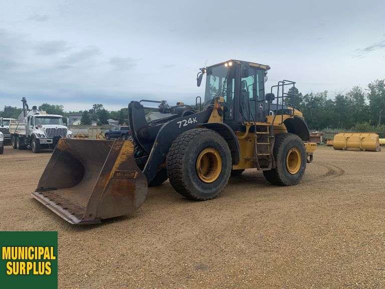2017  JOHN DEERE  724K  Wheel Loader