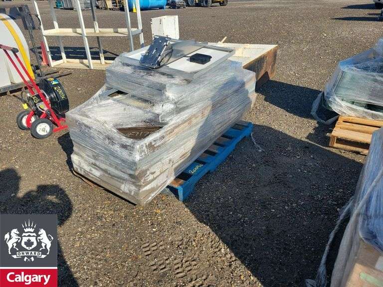 Pallet of Various Assorted Solar Panels