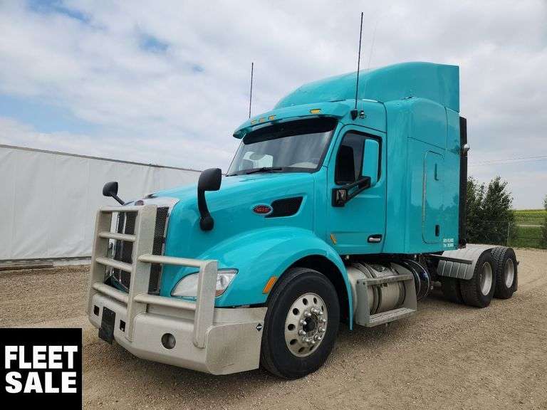 Non-Operable  2019  Peterbilt  579  T/A  Sleeper Tractor