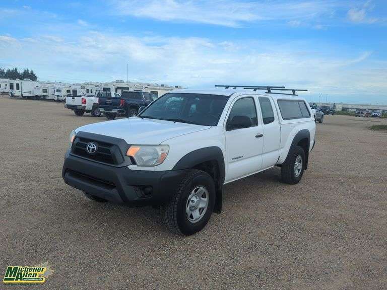 2014  Toyota  Tacoma  4x4 Base 4dr Access Cab 6.1 ft SB 4A