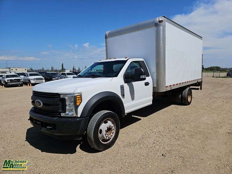 2017  Ford  F-450 Super Duty  S/A  Van Body Truck