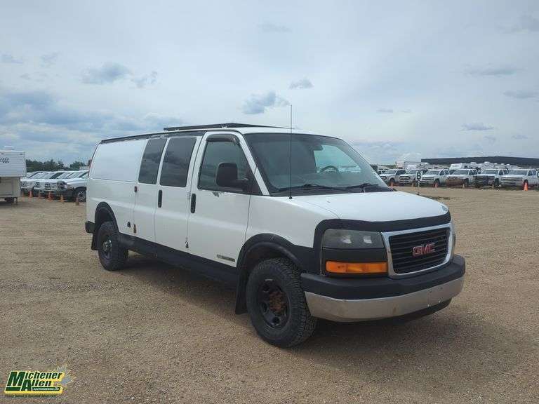 2004  GMC  Savana  3500 3dr Extended Van  152453  KM