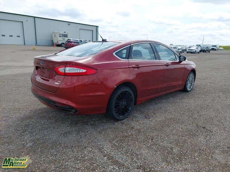 2014  Ford  Fusion  SE AWD 4dr Sedan
