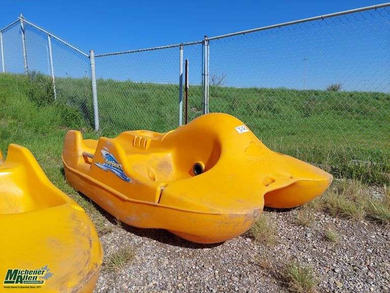 2010  Water Bee  Future Beach Paddle Boat