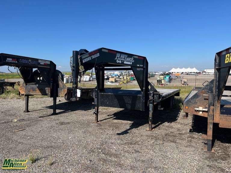 2014  Diamond C  T/A  20  Gooseneck Equipment Trailer