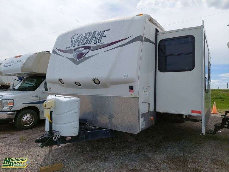 2009  Forest River  Sabre 31FKDS T/A BP