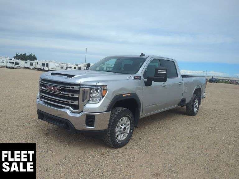 2022  GMC  Sierra 2500HD  4x4 SLE 4dr Crew Cab SB