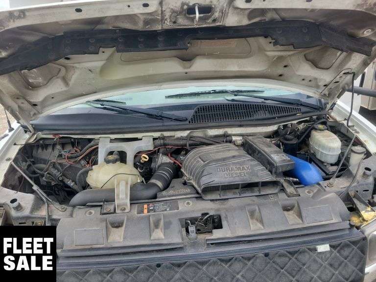 Non-Operable  2011  Chevrolet  Express  S/A  12  Passenger  Bus