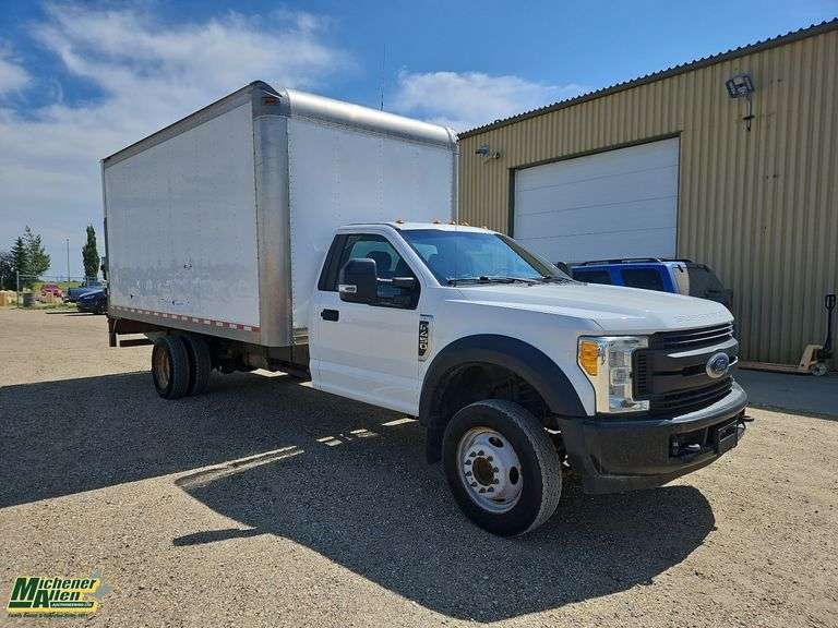2017  Ford  F-450 Super Duty  S/A  Van Body Truck