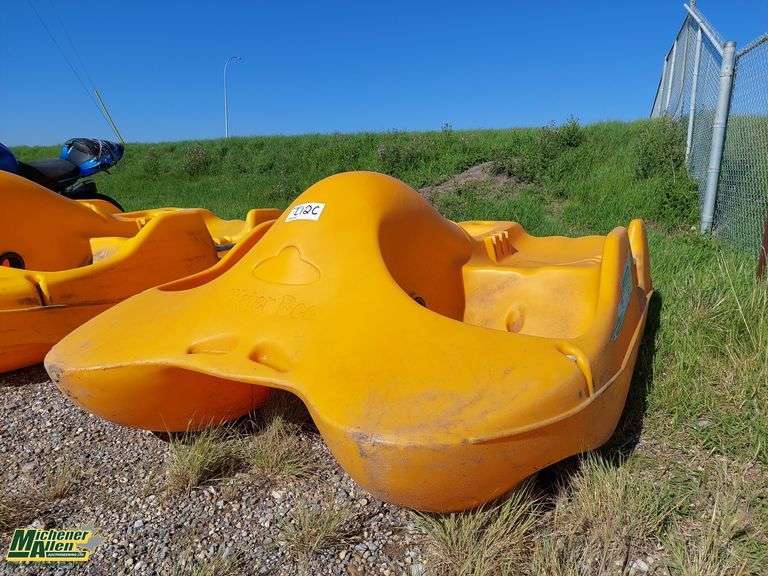 2010  Water Bee  Future Beach Paddle Boat