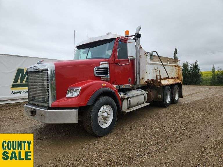 2012  Freightliner  Coronado 122 SD  T/A  Dump Truck