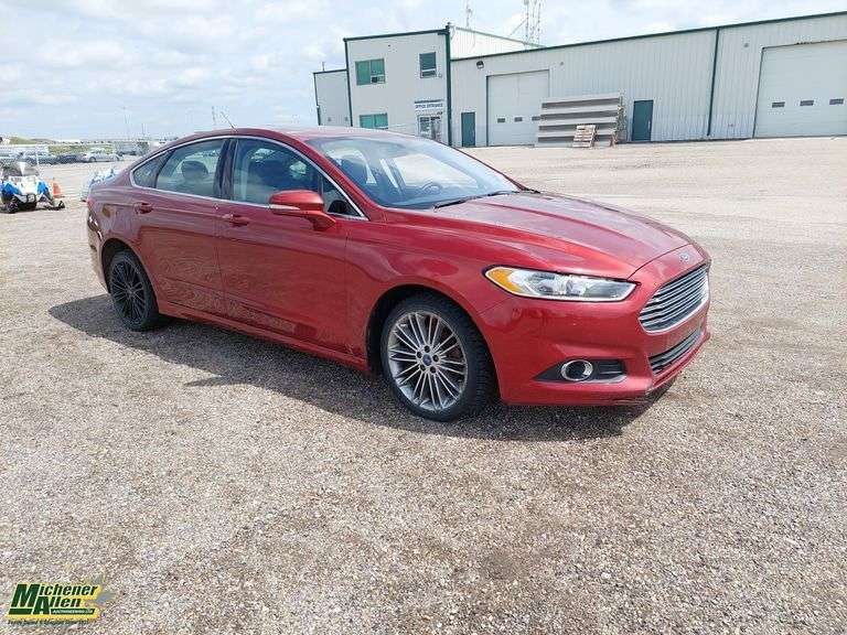 2014  Ford  Fusion  SE AWD 4dr Sedan