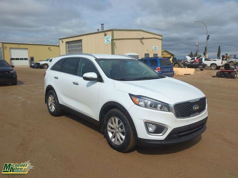 2018  Kia  Sorento  AWD LX V6 4dr SUV