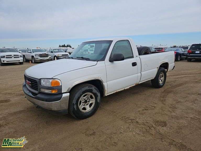 1999  GMC  Sierra 1500  2dr SL Standard Cab LB