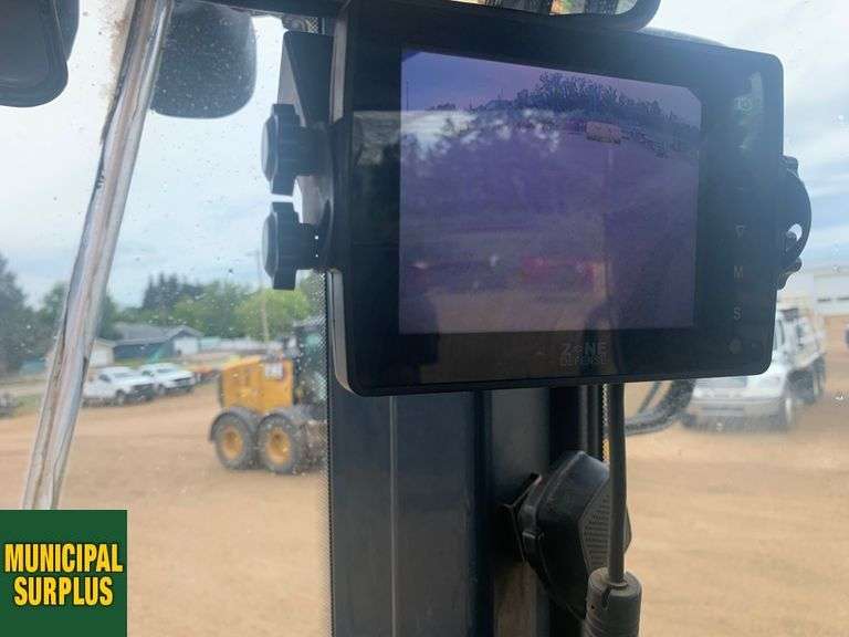 2017  JOHN DEERE  724K  Wheel Loader