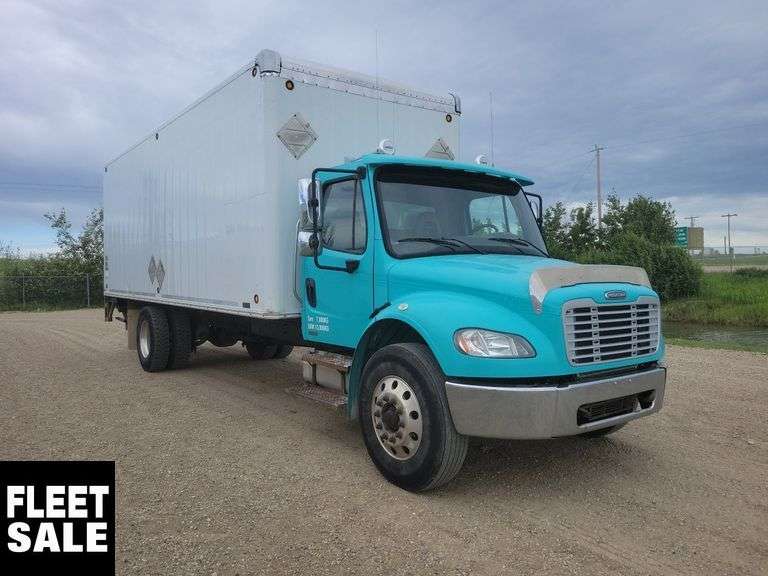 2008  Freightliner  M2 106  S/A  Van Body Truck