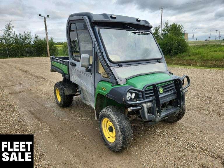 2015  John Deere  Gator 625i