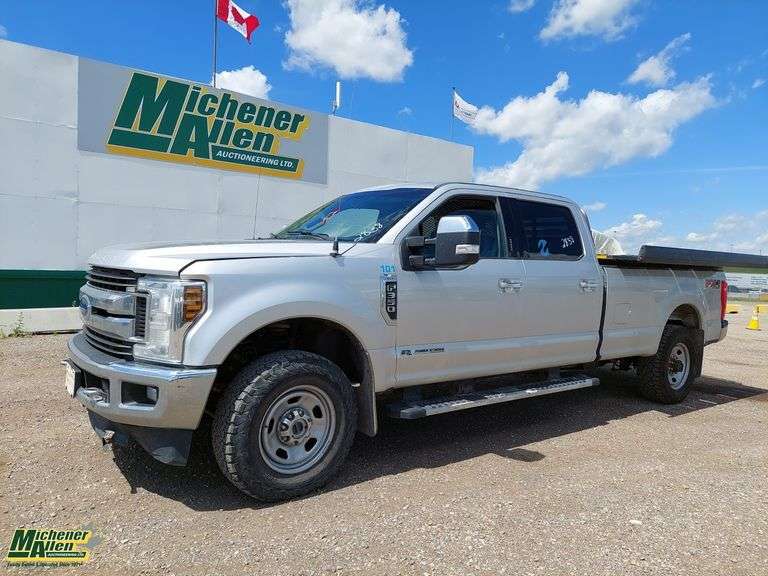 2018  Ford  F-350 Super Duty  4x4 4dr Crew Cab Diesel