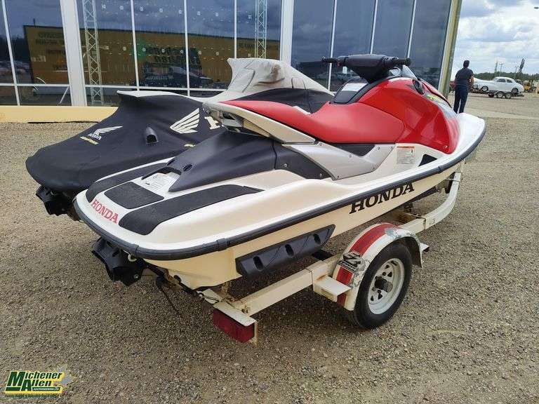 2004  Honda   Aquatrax R-12 PWC