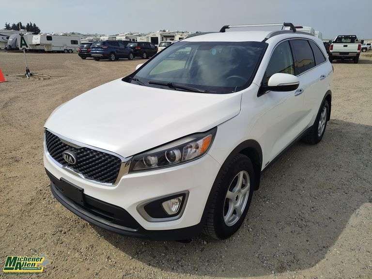 2016  Kia  Sorento AWD  GDI