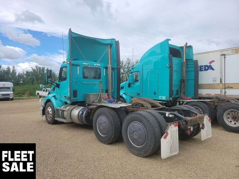 Non-Operable  2018  Peterbilt  579  T/A  Day Cab Tractor