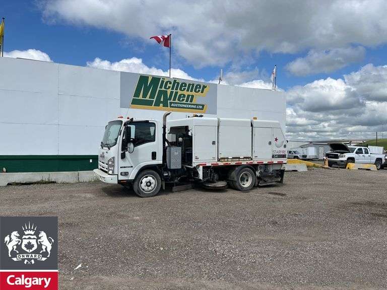 2013  Isuzu  NQR  Stewart AM/ Starfire S-4  Street Sweeper