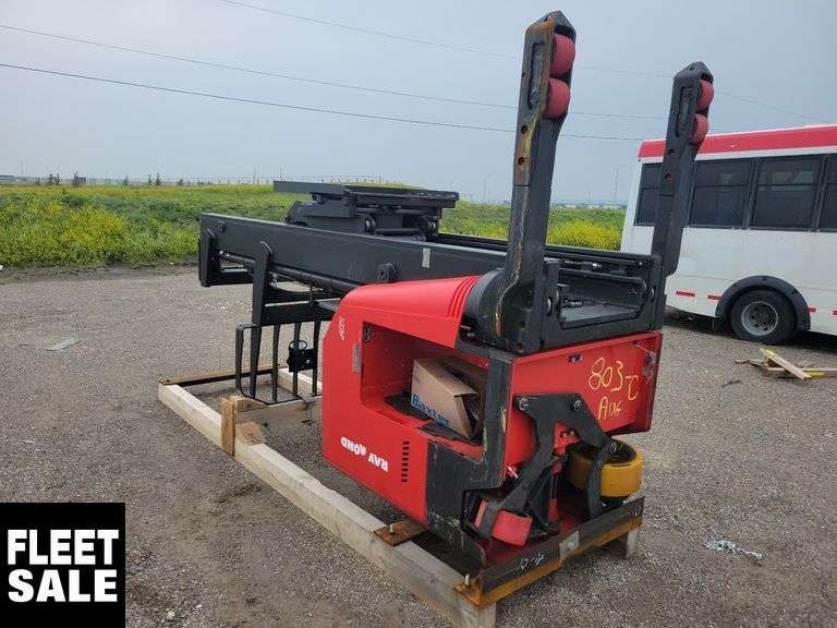 Non-Operable  Raymond   DR32TT  Forklift