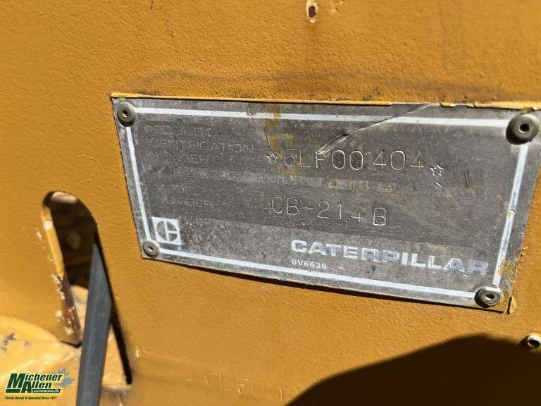 Caterpillar   CB-214B  Vibratory Smooth Drum Compactor