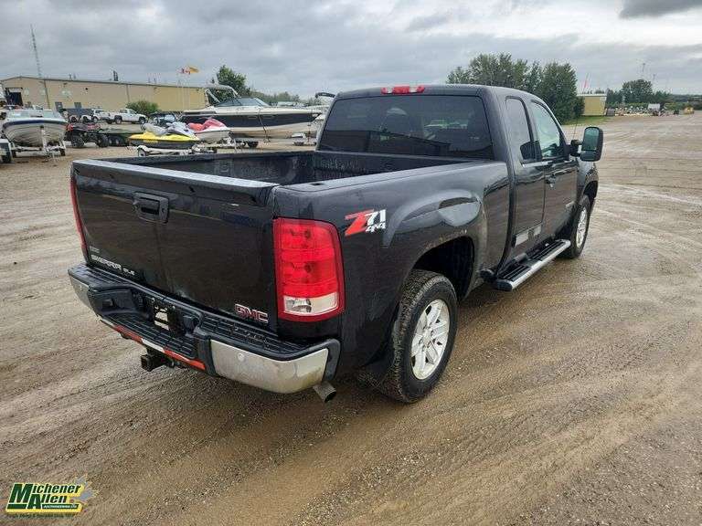 2012  GMC  Sierra 1500 4x4  SLE