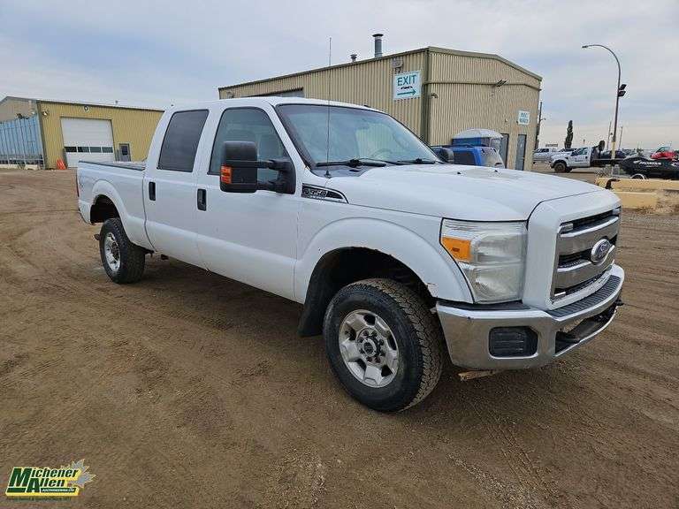 2012  Ford  F-350 Super Duty  4x4 XLT 4dr Crew Cab 6.8 ft. SB SRW Pickup