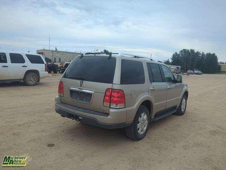 2004  Lincoln  Aviator  AWD Luxury 4dr SUV