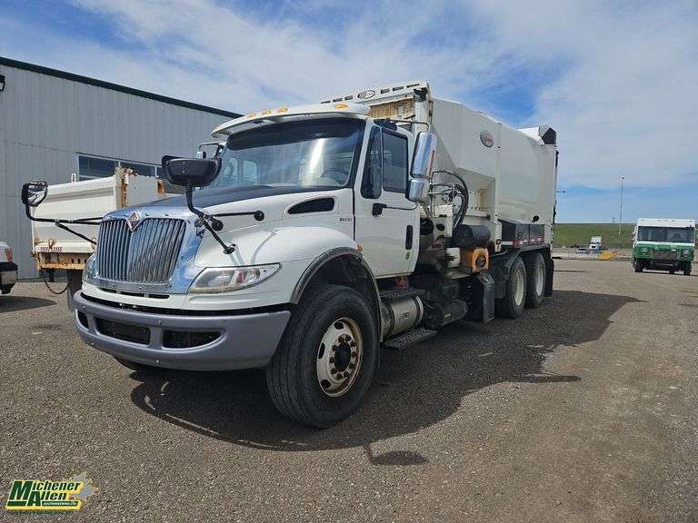 Non-Operable  2015  International  WorkStar 7400  T/A  Refuse Truck