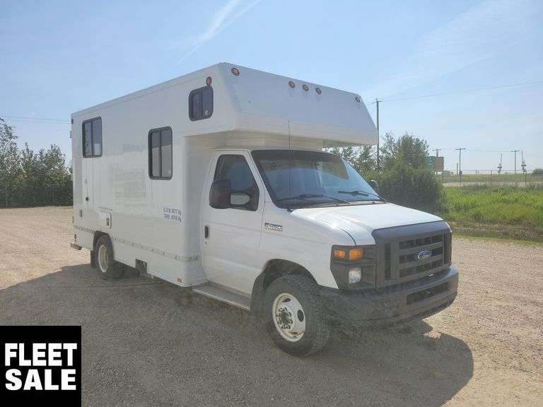 2011  Ford  E450  S/A  Cube Van