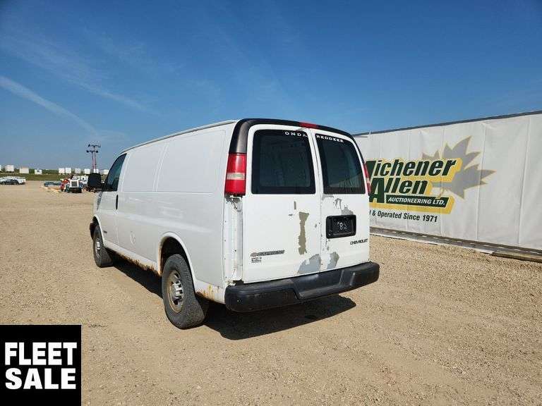 2006  Chev  Express  Cargo Van