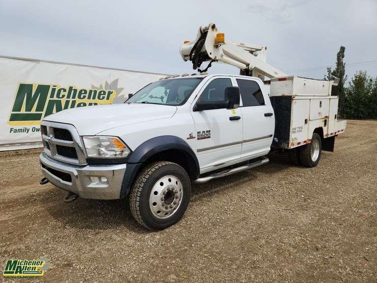 2016  Ram  5500 4x4  S/A  Bucket Truck