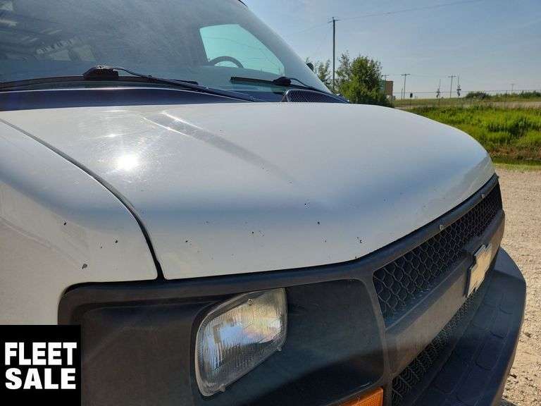 2006  Chev  Express  Cargo Van