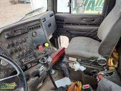 1998  International  9100  T/A  Day Cab Tractor